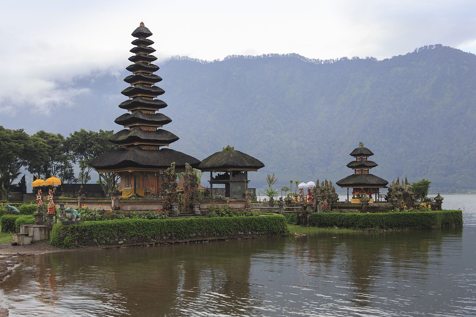 Bali’deki Ulun Danu Beratan Tapınağı