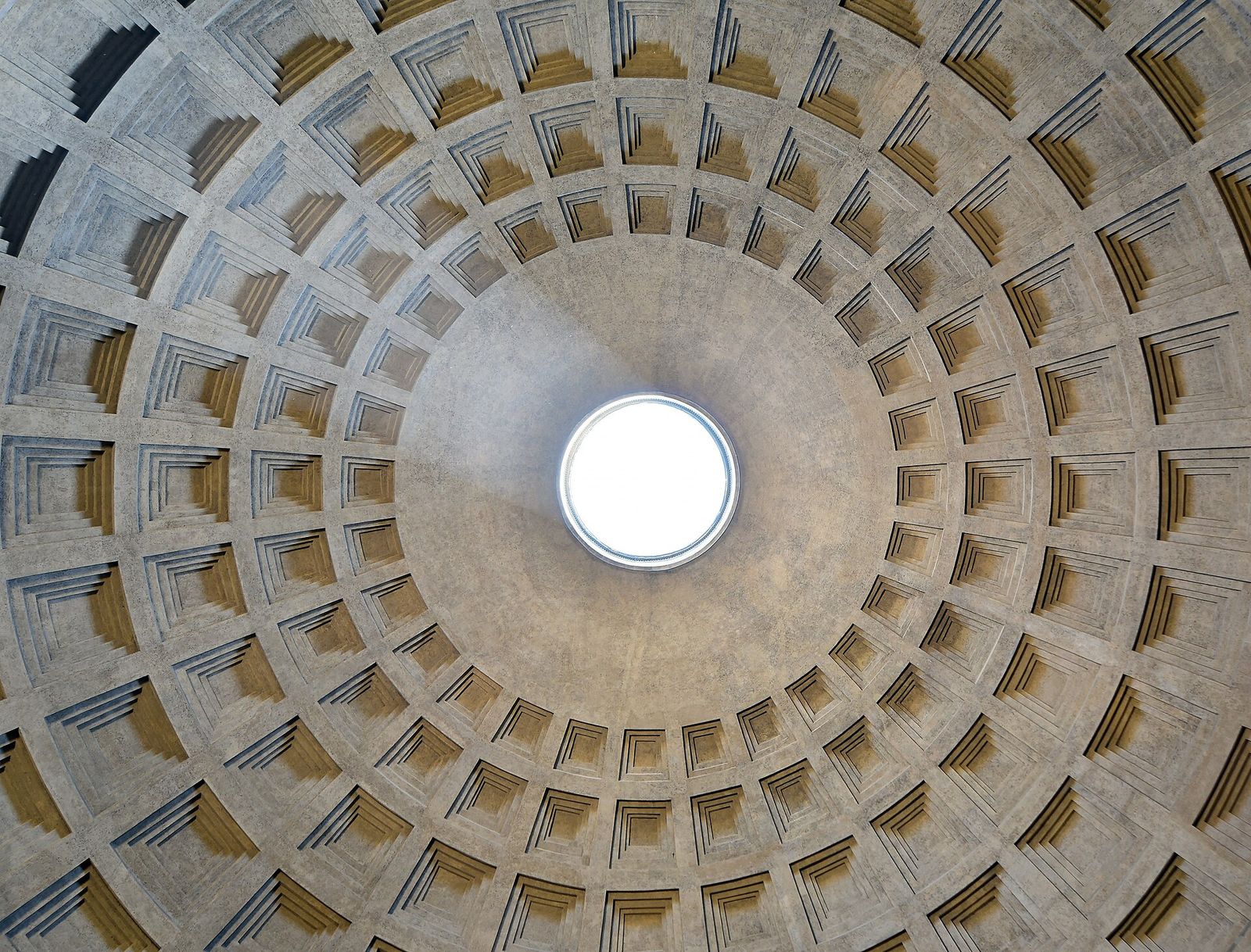 La cúpula y el óculo del Panteón de Roma