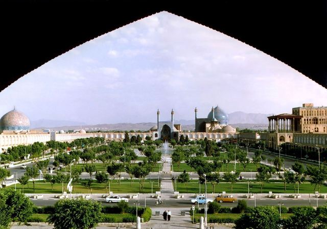 İsfahan’daki Nakş-ı Cihan Meydanı