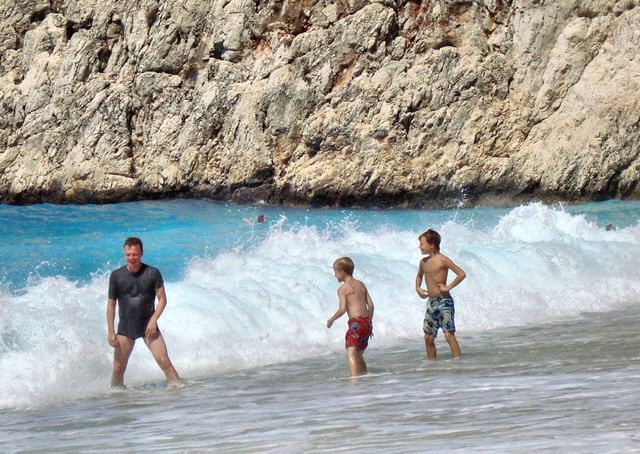 Kaputaş Plajı’nda dalgalar